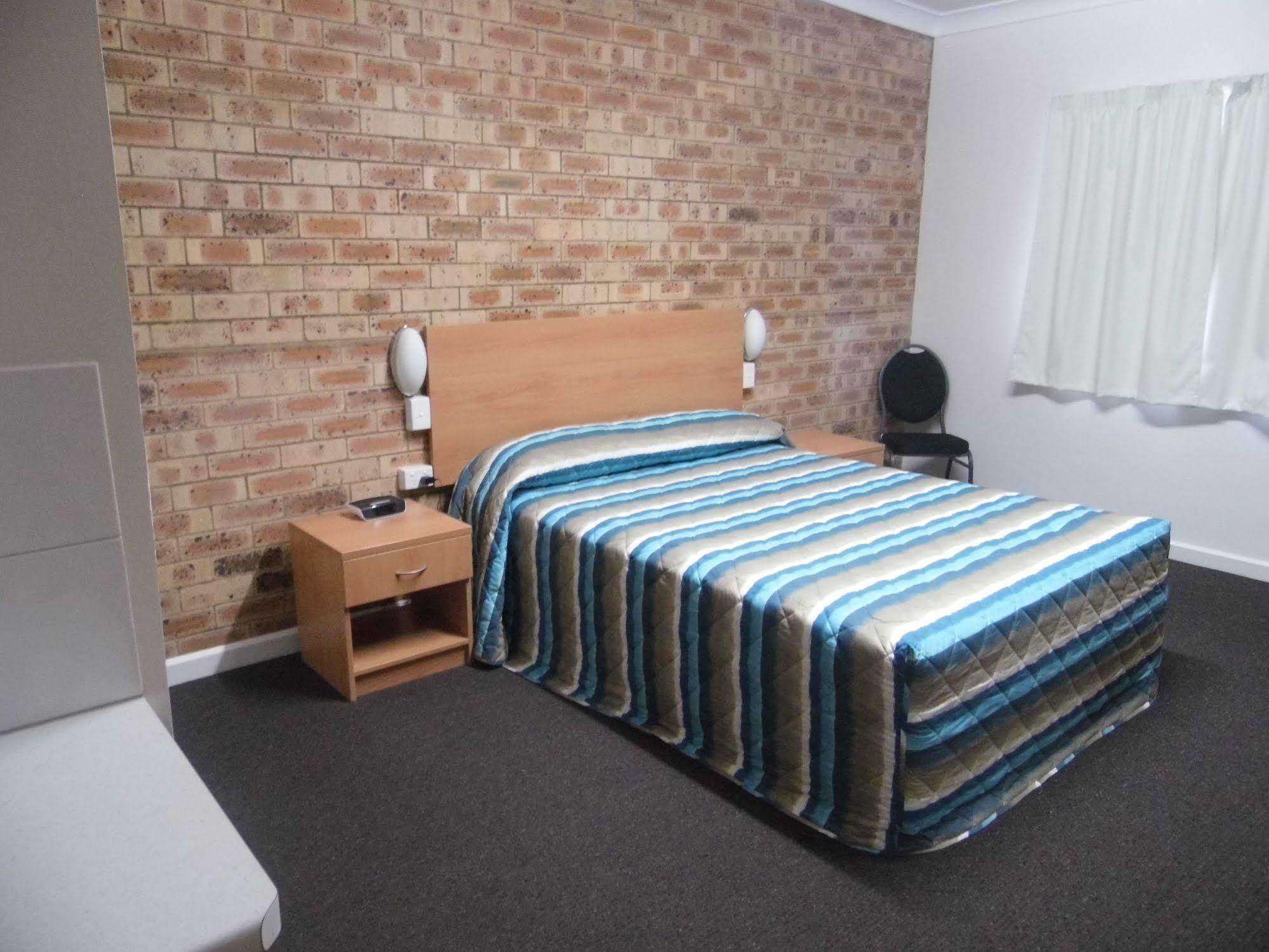 Nanango Fitzroy Motel Luaran gambar